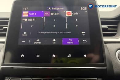 Renault Captur Iconic Manual Petrol SUV - Stock Number (1678396) - 4th supplementary image