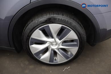 Tesla Model Y Long Range Automatic Electric SUV - Stock Number (1681686) - 2nd supplementary image