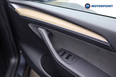 Tesla Model Y Long Range Automatic Electric SUV - Stock Number (1681686) - 18th supplementary image
