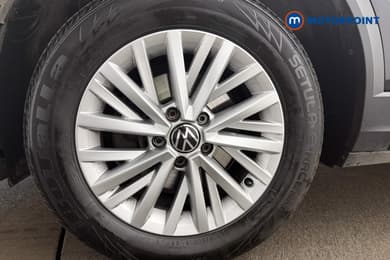 Volkswagen T-Roc Life Manual Petrol SUV - Stock Number (1681774) - 11th supplementary image