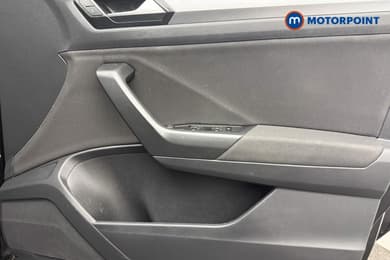 Volkswagen T-Roc Life Manual Petrol SUV - Stock Number (1681774) - 17th supplementary image