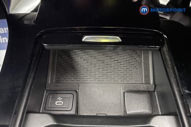 Mercedes-Benz A Class Amg Line Automatic Petrol Hatchback - Stock Number (1682197) - 15th supplementary image