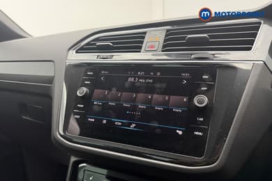Volkswagen Tiguan R-Line Automatic Petrol SUV - Stock Number (1683129) - 12th supplementary image