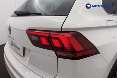 Volkswagen Tiguan R-Line Automatic Petrol SUV - Stock Number (1683129) - 21st supplementary image
