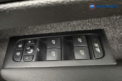 Volvo Xc40 Plus Automatic Petrol SUV - Stock Number (1666574) - 19th supplementary image