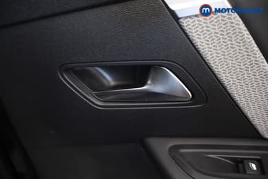 Citroen C4 Shine Manual Petrol Hatchback - Stock Number (1673850) - 21st supplementary image