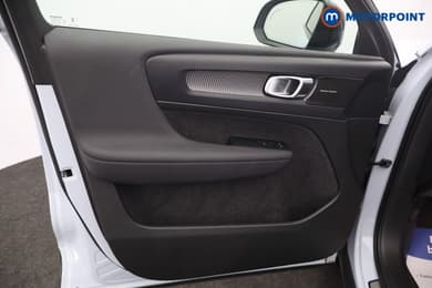 Volvo Xc40 Ultimate Automatic Petrol SUV - Stock Number (1680095) - 43rd supplementary image