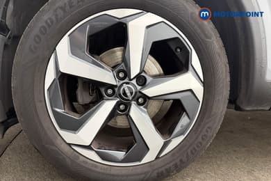 Nissan Qashqai N-Connecta Automatic Petrol SUV - Stock Number (1680468) - 12th supplementary image