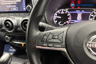 Nissan Juke N-Connecta Automatic Petrol SUV - Stock Number (1658695) - 8th supplementary image