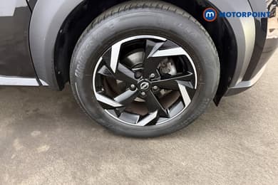 Nissan Juke N-Connecta Automatic Petrol SUV - Stock Number (1658695) - 23rd supplementary image