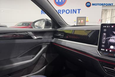 Volkswagen Passat R-Line Automatic Petrol Plug-In Hybrid Estate - Stock Number (1672191) - 12th supplementary image