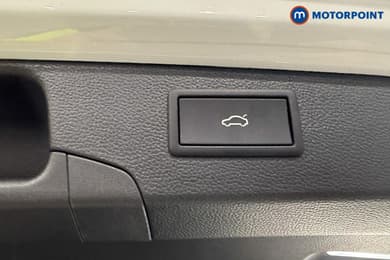 Volkswagen Passat R-Line Automatic Petrol Plug-In Hybrid Estate - Stock Number (1672191) - 23rd supplementary image