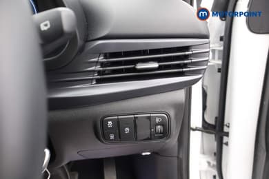 Hyundai I20 Advance Automatic Petrol Hatchback - Stock Number (1679285) - 7th supplementary image