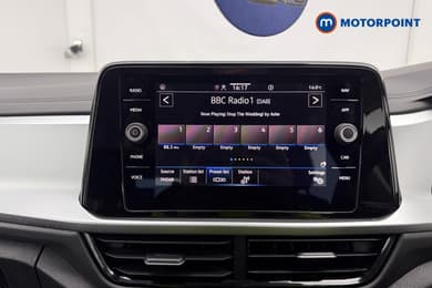 Volkswagen T-Roc Life Manual Petrol SUV - Stock Number (1679971) - 3rd supplementary image