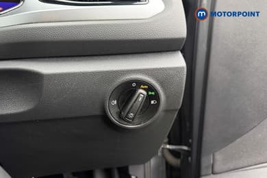 Volkswagen T-Roc Life Manual Petrol SUV - Stock Number (1679971) - 18th supplementary image