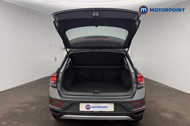 Volkswagen T-Roc Life Manual Petrol SUV - Stock Number (1681406) - 21st supplementary image