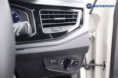 Volkswagen Polo R-Line Manual Petrol Hatchback - Stock Number (1683950) - 7th supplementary image