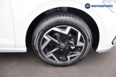 Volkswagen Polo R-Line Manual Petrol Hatchback - Stock Number (1683950) - 26th supplementary image