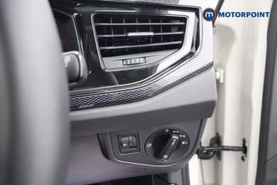 Volkswagen Polo Life Manual Petrol Hatchback - Stock Number (1684409) - 7th supplementary image