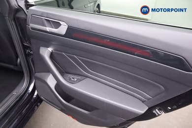 Volkswagen Arteon R-Line Automatic Petrol Plug-In Hybrid Estate - Stock Number (1685747) - 18th supplementary image