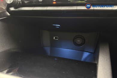 Peugeot 3008 Allure Manual Petrol SUV - Stock Number (1673167) - 17th supplementary image