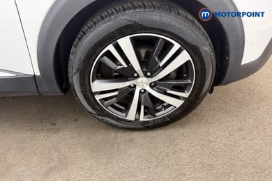 Peugeot 3008 Allure Manual Petrol SUV - Stock Number (1673167) - 23rd supplementary image
