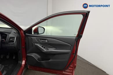 Nissan Qashqai N-Connecta Manual Petrol SUV - Stock Number (1675948) - 22nd supplementary image