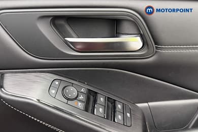Nissan Qashqai N-Connecta Manual Petrol SUV - Stock Number (1675948) - 23rd supplementary image