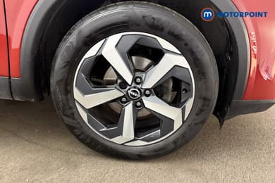 Nissan Qashqai N-Connecta Manual Petrol SUV - Stock Number (1675948) - 38th supplementary image