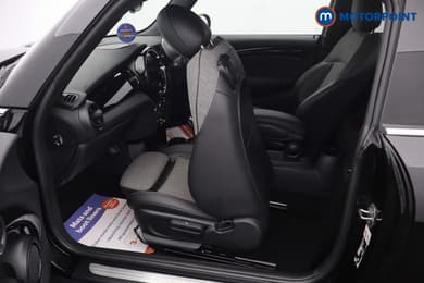 Mini Hatchback Cooper S Level 2 Automatic Electric Hatchback - Stock Number (1677348) - 32nd supplementary image