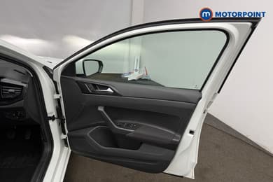 Volkswagen Polo Life Manual Petrol Hatchback - Stock Number (1679346) - 21st supplementary image