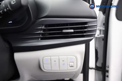 Hyundai I20 Tech Line Automatic Petrol Hatchback - Stock Number (1686048) - 7th supplementary image