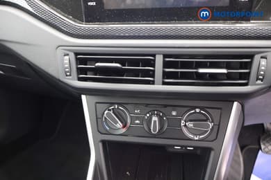Volkswagen Polo Life Manual Petrol Hatchback - Stock Number (1686418) - 9th supplementary image