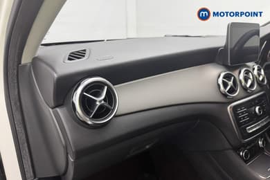 Mercedes-Benz GLA Urban Edition Automatic Petrol SUV - Stock Number (1642538) - 6th supplementary image
