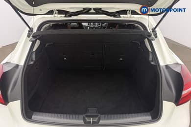 Mercedes-Benz GLA Urban Edition Automatic Petrol SUV - Stock Number (1642538) - 18th supplementary image