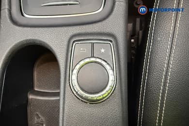 Mercedes-Benz GLA Urban Edition Automatic Petrol SUV - Stock Number (1642538) - 42nd supplementary image