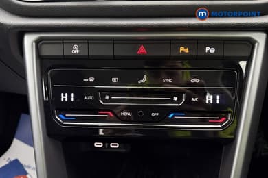 Volkswagen T-Roc Life Manual Petrol SUV - Stock Number (1679322) - 13th supplementary image