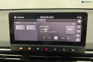 Mg Motor Uk MG4 Trophy Automatic Electric SUV - Stock Number (1681590) - 2nd supplementary image