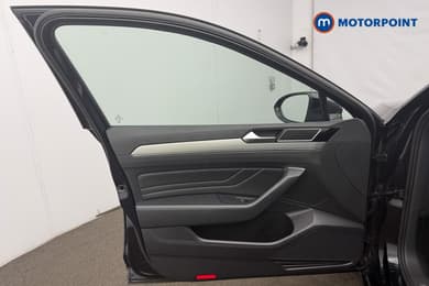 Volkswagen Passat R-Line Automatic Petrol Estate - Stock Number (1685311) - 6th supplementary image