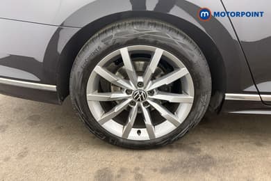 Volkswagen Passat R-Line Automatic Petrol Estate - Stock Number (1685311) - 18th supplementary image
