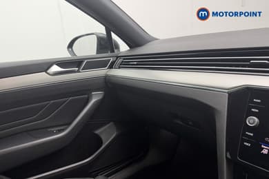 Volkswagen Passat R-Line Automatic Petrol Estate - Stock Number (1685311) - 46th supplementary image