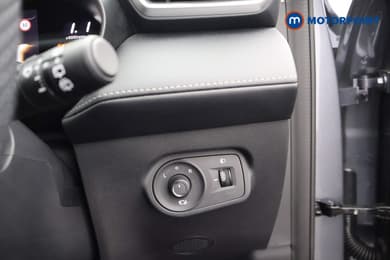 Mg Motor Uk ZS Trophy Automatic Petrol-Electric Hybrid SUV - Stock Number (1678853) - 7th supplementary image