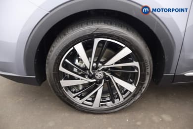 Mg Motor Uk ZS Trophy Automatic Petrol-Electric Hybrid SUV - Stock Number (1678853) - 33rd supplementary image