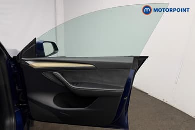 Tesla Model Y Long Range Automatic Electric SUV - Stock Number (1679988) - 45th supplementary image