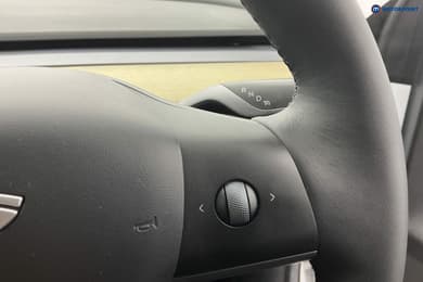 Tesla Model Y Long Range Automatic Electric SUV - Stock Number (1683072) - 17th supplementary image