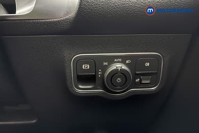Mercedes-Benz GLB Amg Line Automatic Petrol SUV - Stock Number (1684558) - 21st supplementary image