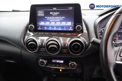 Nissan Juke N-Connecta Automatic Petrol SUV - Stock Number (1654879) - 8th supplementary image