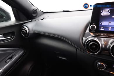 Nissan Juke N-Connecta Automatic Petrol SUV - Stock Number (1654879) - 11th supplementary image