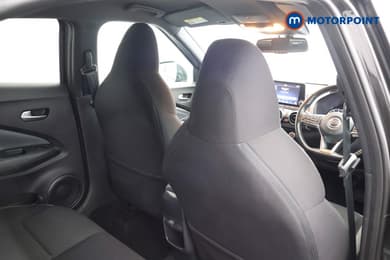 Nissan Juke N-Connecta Automatic Petrol SUV - Stock Number (1654879) - 18th supplementary image