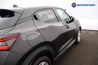 Nissan Juke N-Connecta Automatic Petrol SUV - Stock Number (1654879) - 24th supplementary image